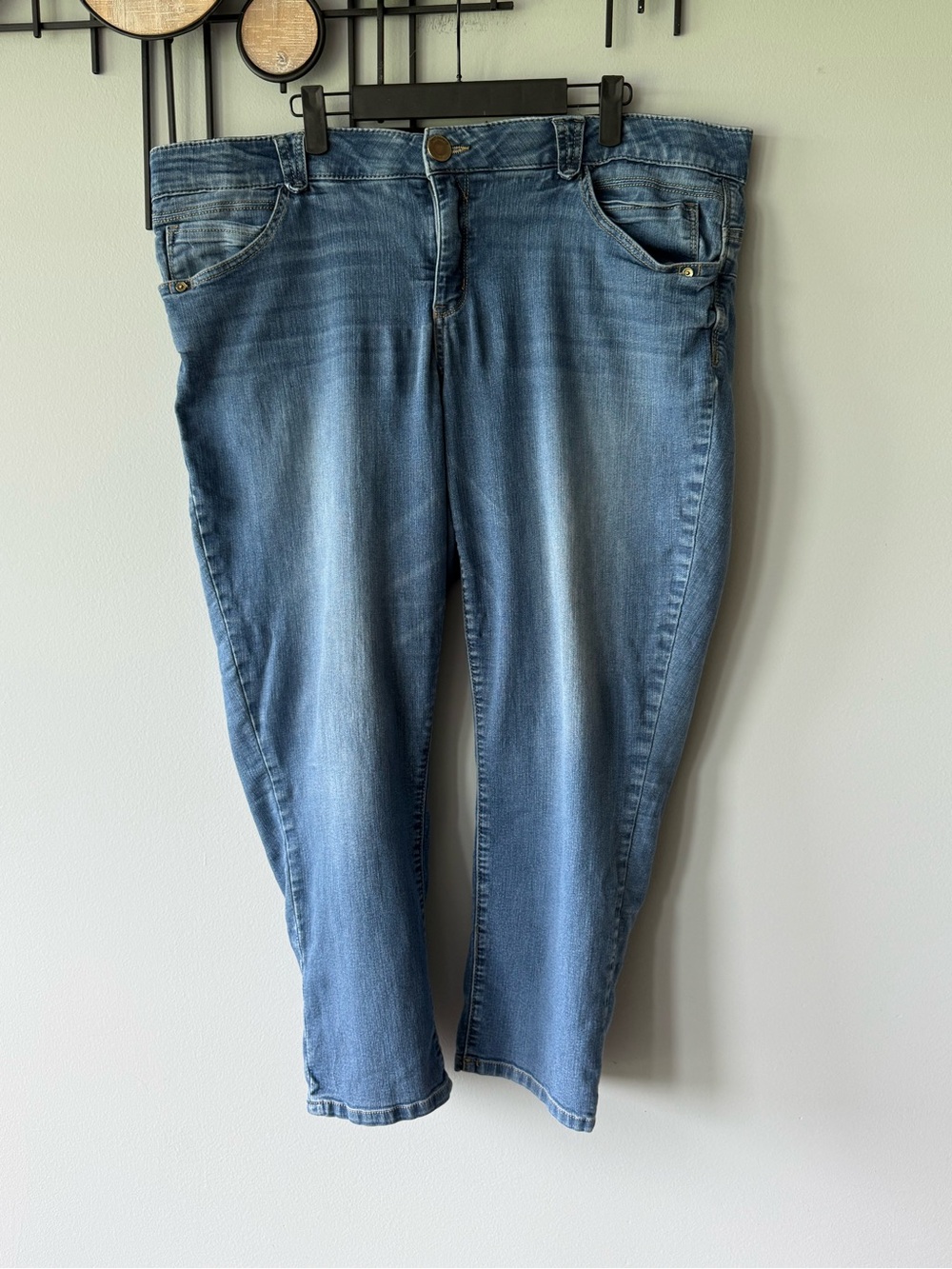 Democracy Light Blue Cropped Ankle Jeans